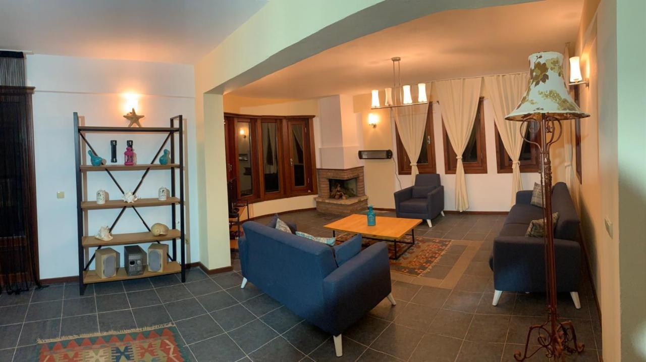 Alp Inn Villas トゥルンチュ エクステリア 写真