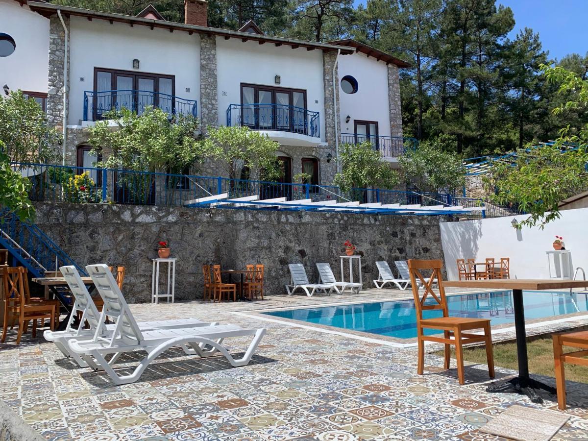 Alp Inn Villas トゥルンチュ エクステリア 写真